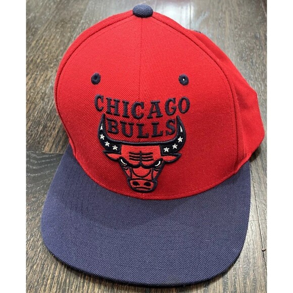 Chicago Bulls Snapback Hat Mitchell Ness NBA Red Blue Embroidered Star Horns Cap - Picture 1 of 7